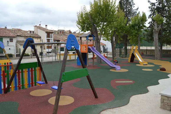 Parque Infantil Municipal de Rubielos de Mora. - Rubielos de Mora