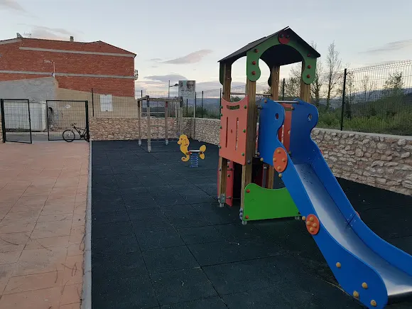 Parc Del Riuet - Joan Fuster - Turis