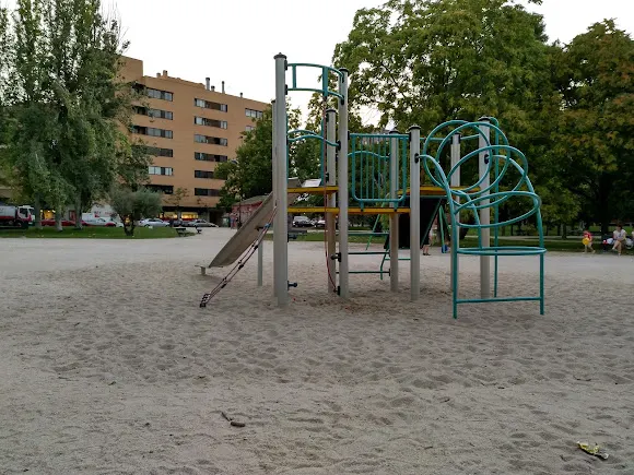 Parque Infantil Jardines Avempace - Zaragoza