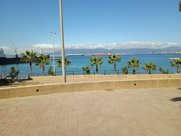 Parque Infantil Las Palmeras - Campamento - La Linea de la Concepcion