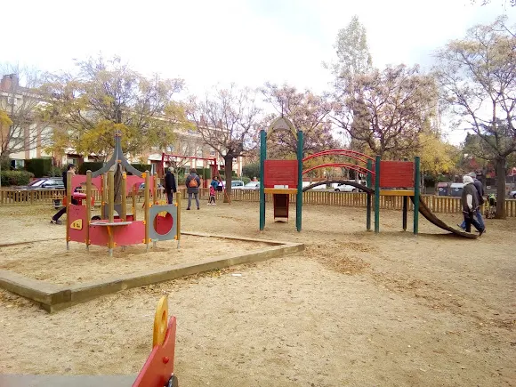 Parque del tren rojo - L'Hospitalet de Llobregat