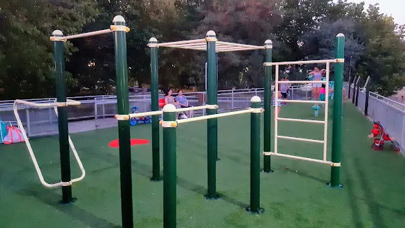 Parque - Parque infantil en Herguijuela