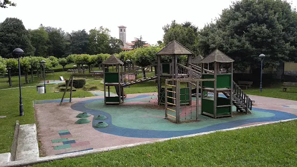Parque Infantil de Llaranes
