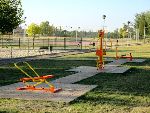 Parque Infantil "Lagunas del Soto" - Aldeamayor de San Martin