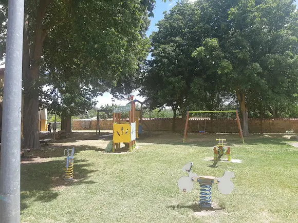 Parque infantil - Almenar de Soria