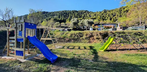 Parque infantil en el Paraje Mayjal - Fuentespalda