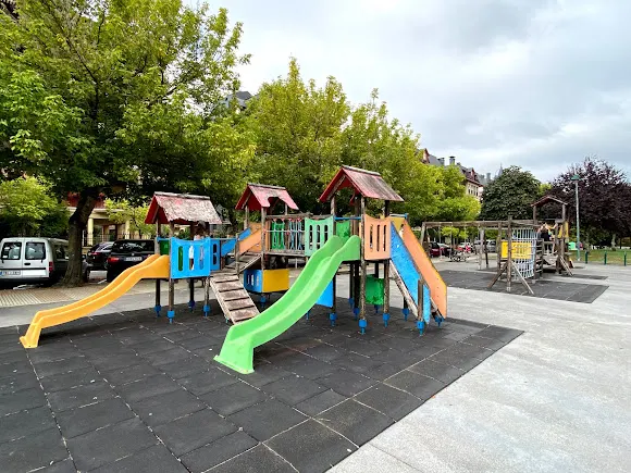 Lapurdiko Parkea / Parque infantil - Zarautz