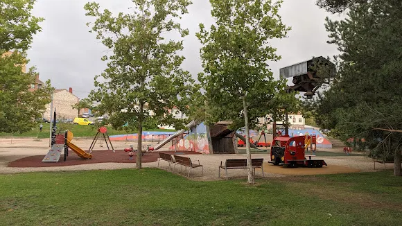Parque infantil Hangar