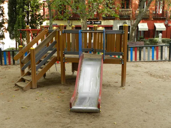 Área de Juegos Infantiles - Madrid