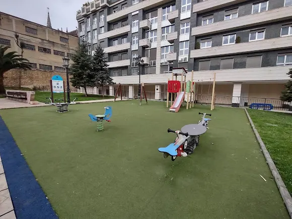 Parque Infantil La Lila - Oviedo