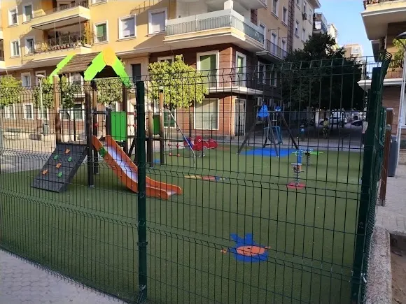 Parque Infantil Virgen De La Antigua - Sevilla