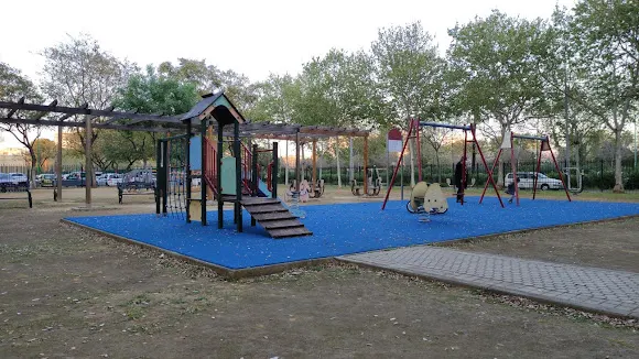 Parque infantil 28 de febrero - Sevilla