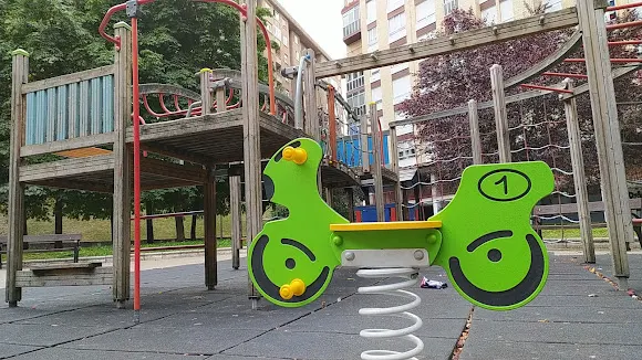 Parque infantil 32