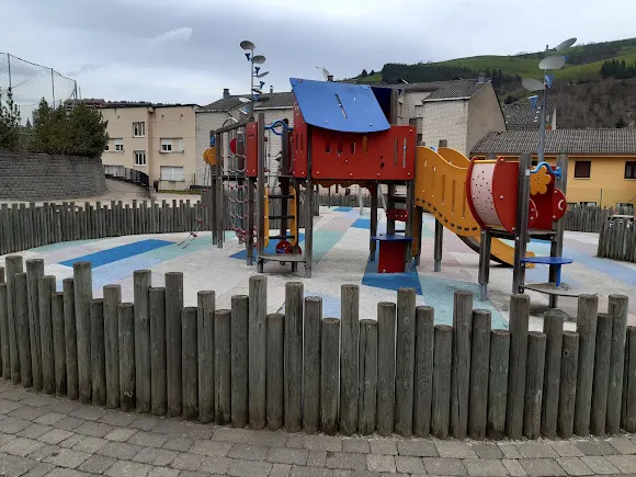 Parque Infantil El Fuejo - Cangas del Narcea