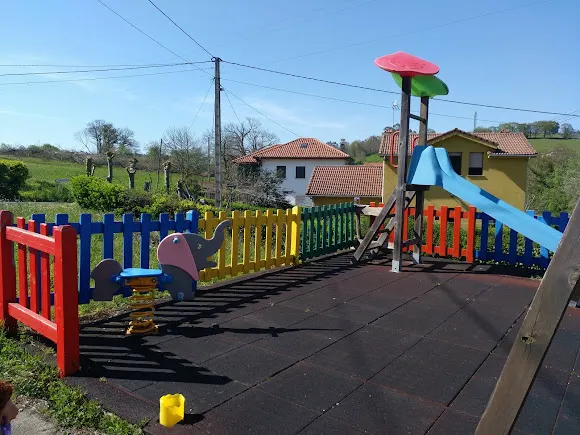 Parque Infantil de Fuexu - Parque infantil en Grado