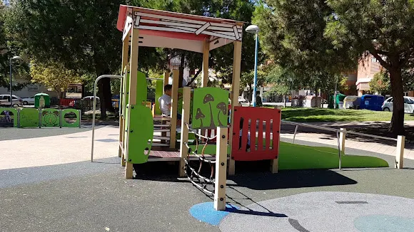 Zona Infantil de Juegos - Pinto