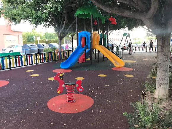 Parque Infantil Paseo Calle Hospital