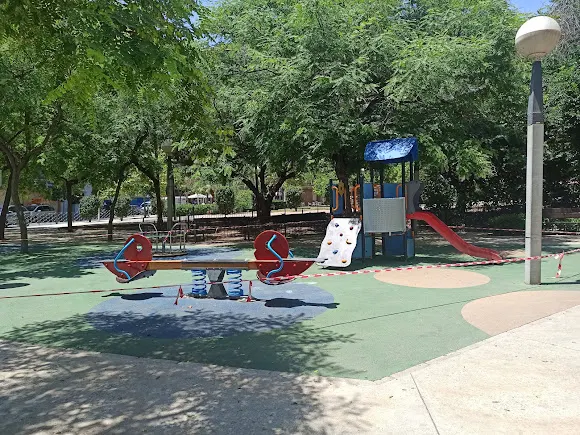 Parque infantil Plaza de América - Alicante/Alacant