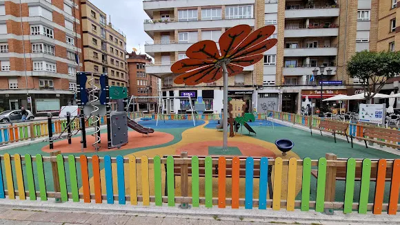 Parque infantil Pedro Miñor - Oviedo