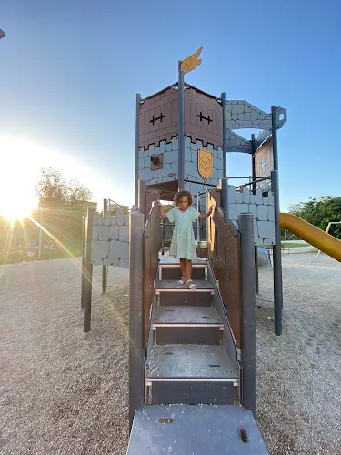 Zona de columpios infantiles parque de las Américas