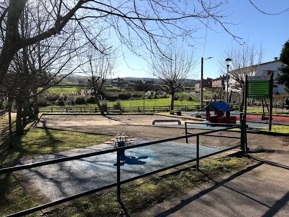 Area De Juegos Infantiles