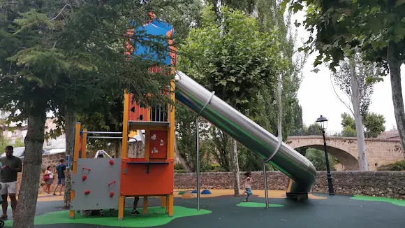 Parque infantil - Trillo
