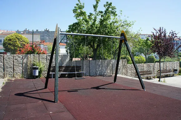 Parque infantil de Cornes I