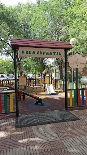 Parque infantil "Pequeño Retaco"
